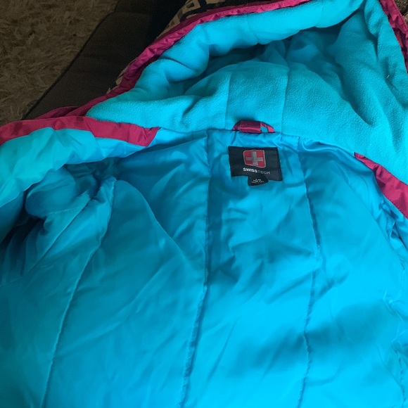 Swiss Tech Jacket - Picture 4 of 5